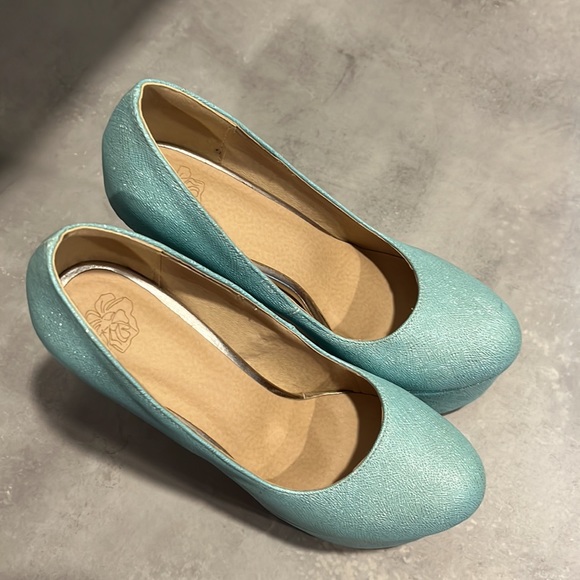 High Heel Platform Shoes - Picture 7 of 10